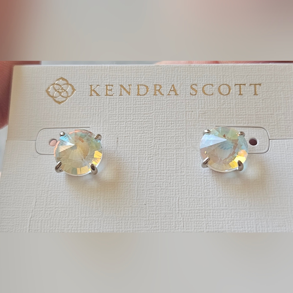 Kendra Scott Jolie Stud Earrings Dichroic Glass NWT $50 - Picture 4 of 13